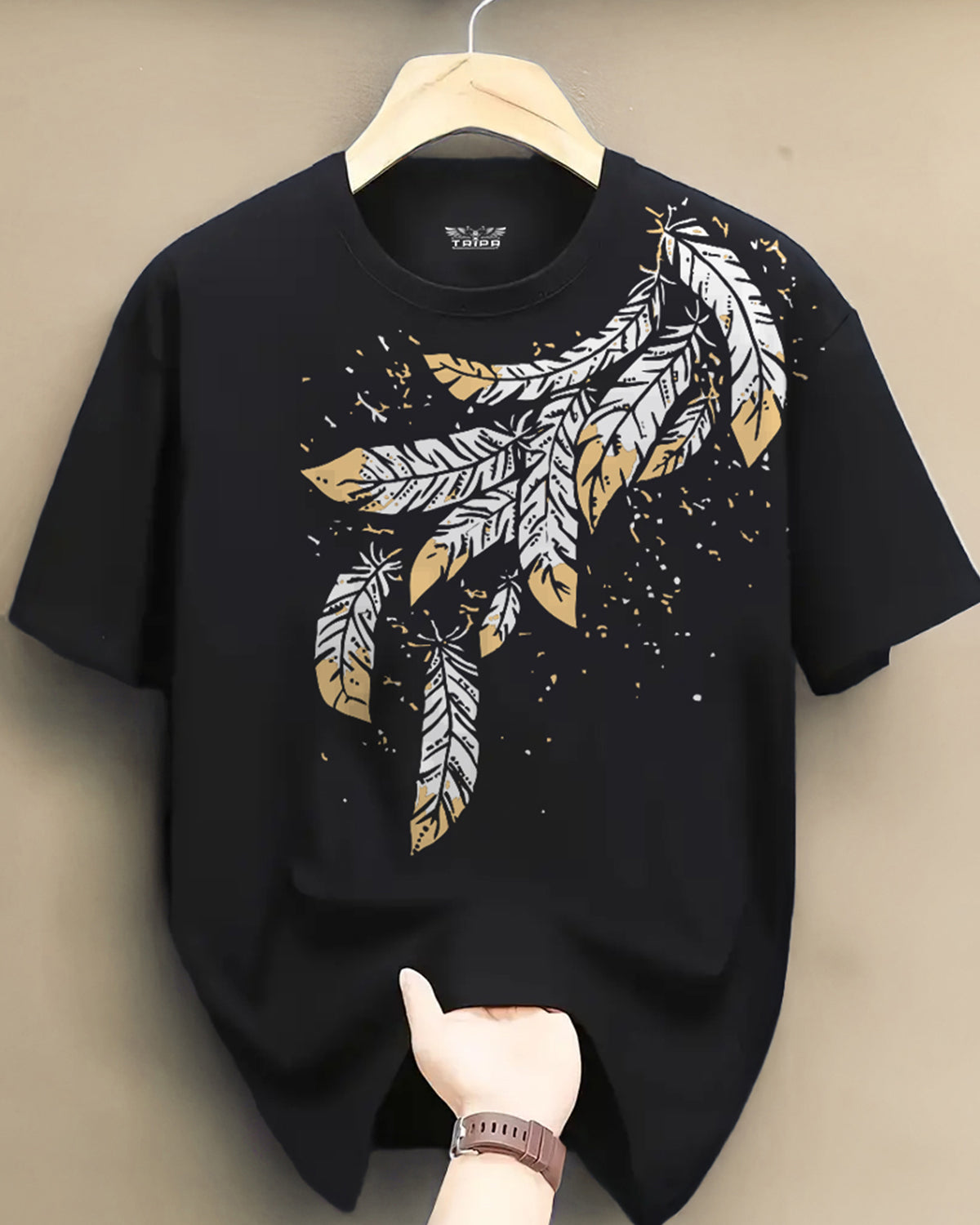 Mens Feather Printed Half Sleeve Round Neck T-shirt / Black
